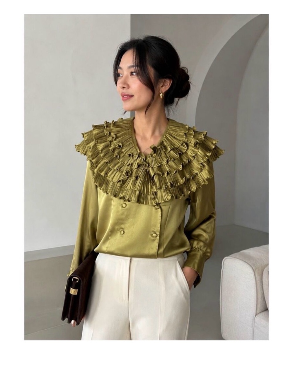 Vintage Classiques Ruffle Blouse 80’s Women’s 6 Olive Green Clown Core